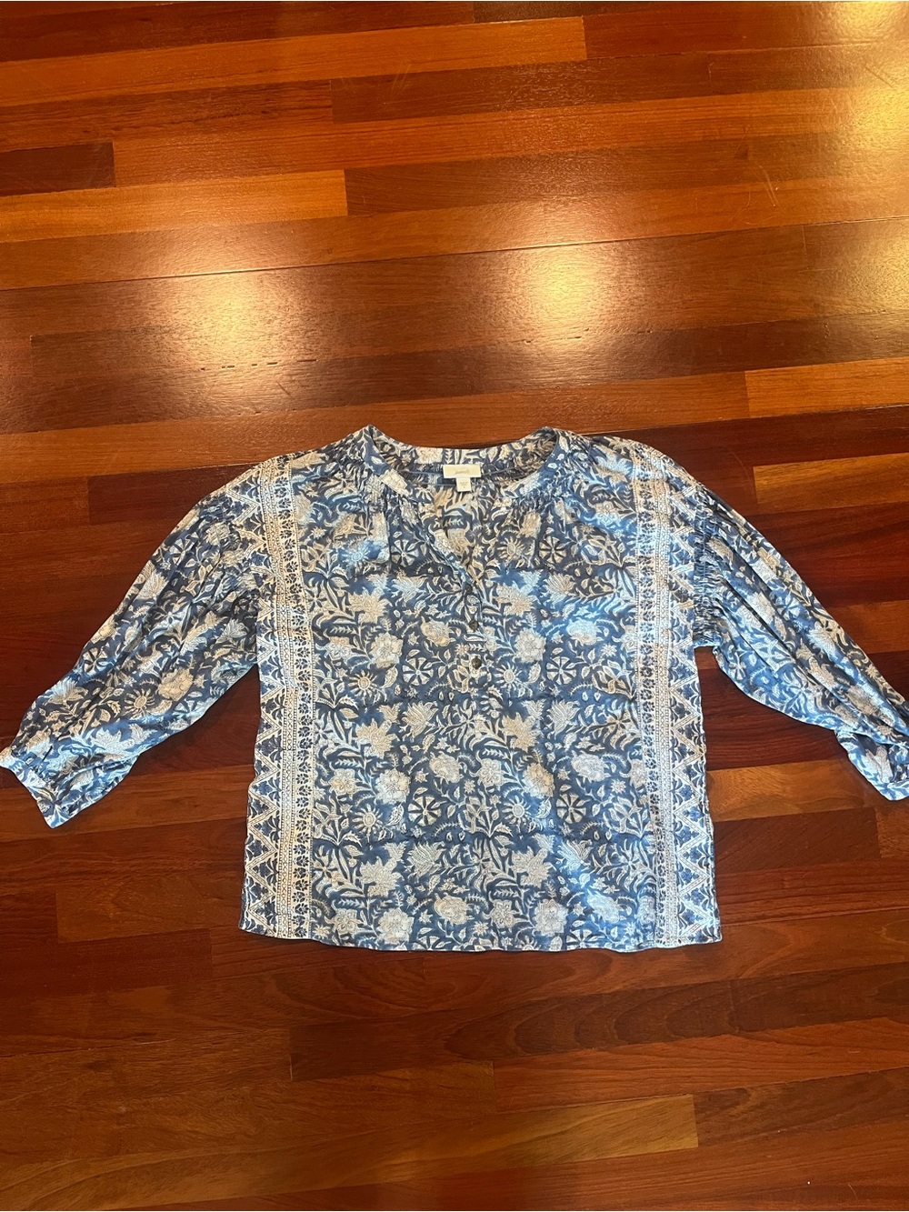 J. Jill Cotton 3/4 Sleeves Blue and White Floral Print Blouse Small